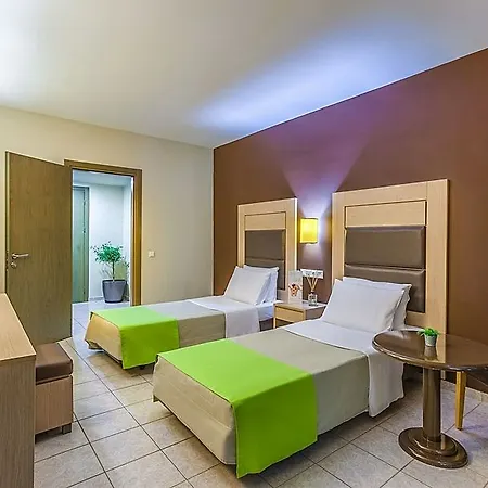 Kipriotis Hippocrates (adults Only) Pszalídi