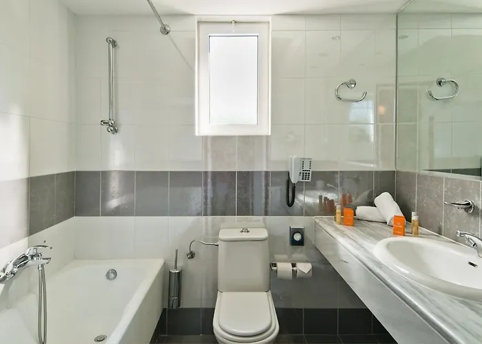 Kipriotis Hippocrates (adults Only)